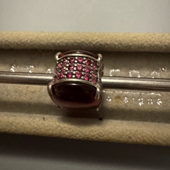 Pandora fuchsia rose oval cabochon in sterling silver. New!! - Picture 2 of 4
